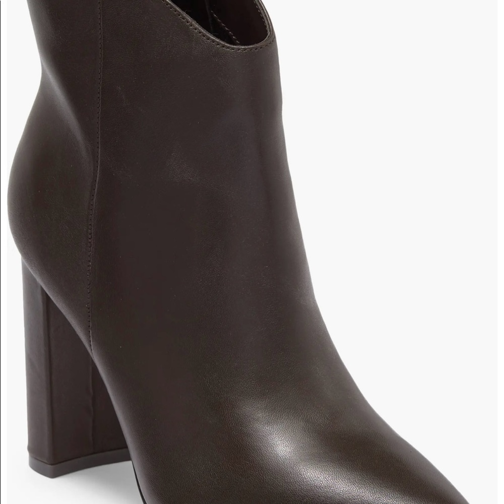 Pointy toe booties. - Picture 9 of 10